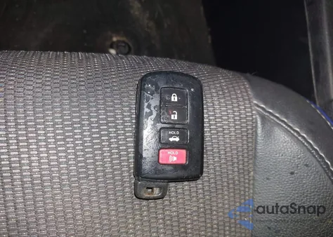 2018 Toyota Corolla Se z USA, uszkodzony, nr VIN 2T1BURHE0JC989295